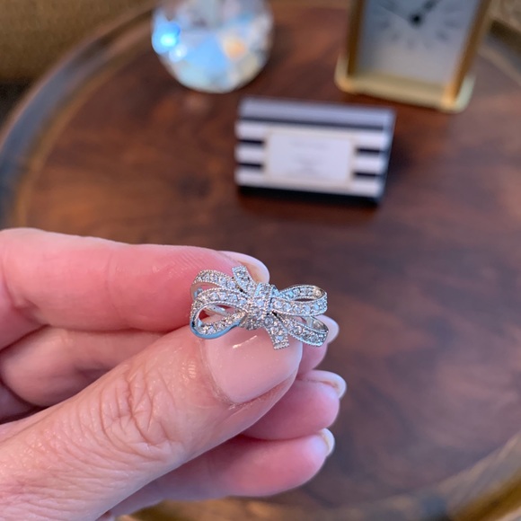 👗SALE TODAY👗Vintage Sterling Silver CZ Bow Ring - Picture 2 of 4